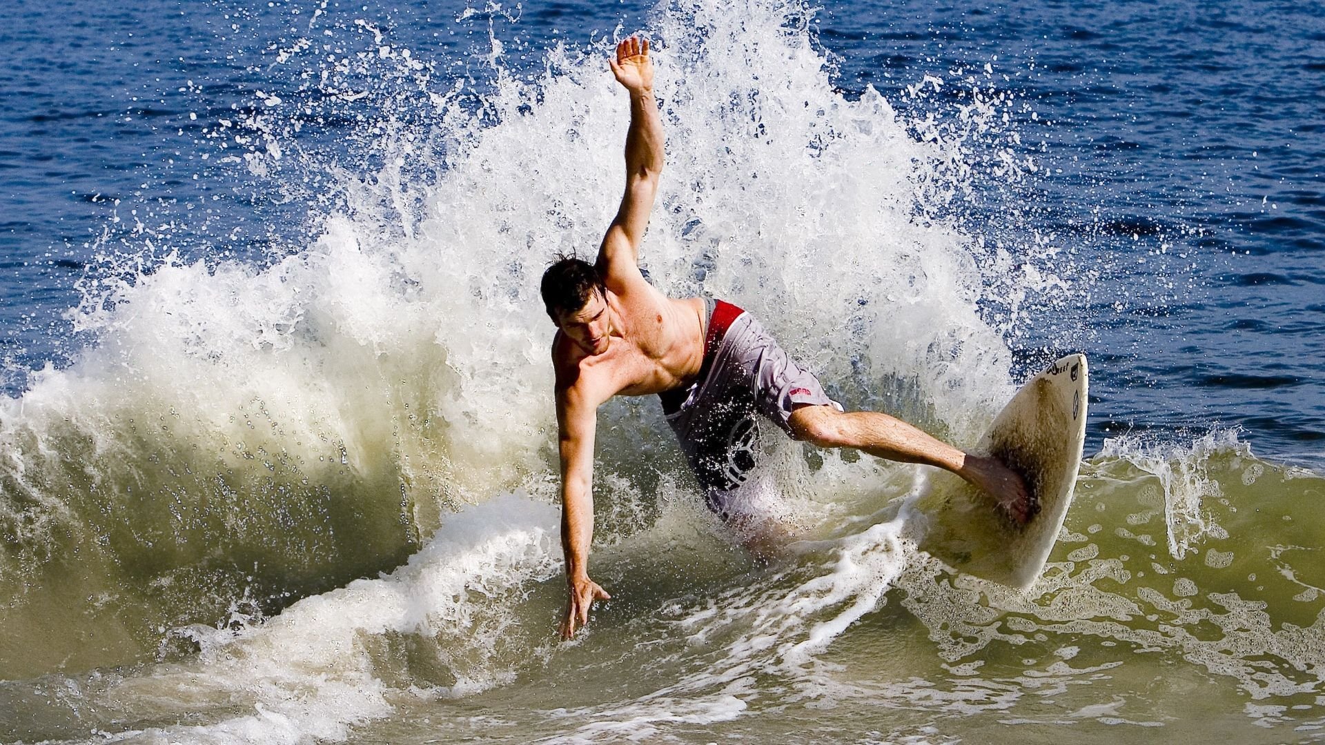 星空体育登陆首页-竞逐胜利：劲敌相遇，谁能笑到最后？，竞逐小说